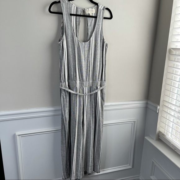 Cloth and Stone linen blend triped peek a boo belted sleeveless‎ jumpsuit medium - Picture 2 of 10